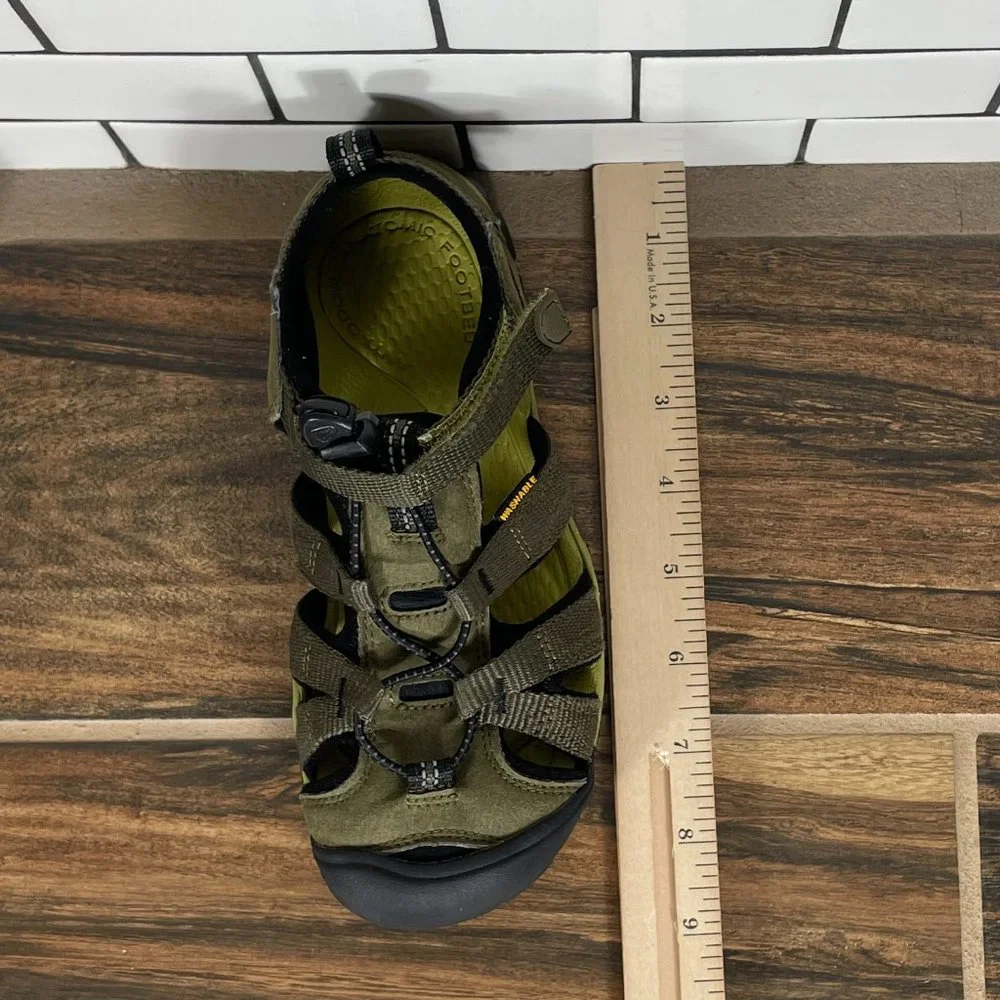 Keen Seacamp II CNX Girls Size 2 Shoes Olive Green Washable Hybrid Water Sandal